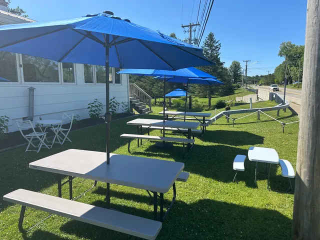 She Sings® Cafe, Restaurant and Bar