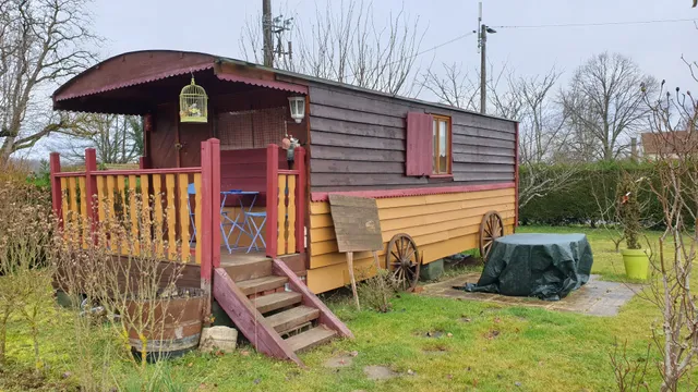 Roulotte "La Montmine"