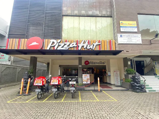 Pizza Hut Restaurant
