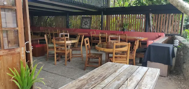 Beach Bar & Grill, Fijian Thai & French Restaurant