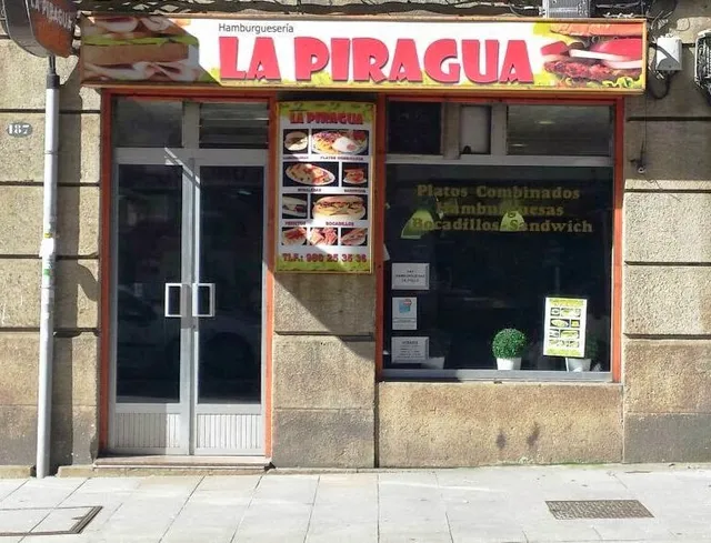 Hamburguesería La Piragua