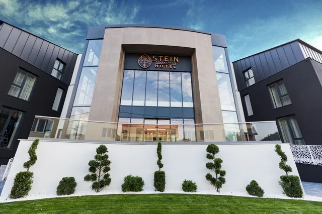 Stein Collection Hotel