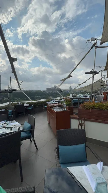 16 Roof Bar & Restaurant - Swissotel The Bosphorus, Istanbul