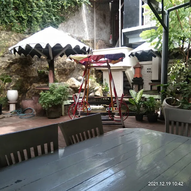 Rumah Makan Kurnia Dewi