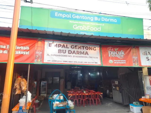 Empal Gentong Bu Darma