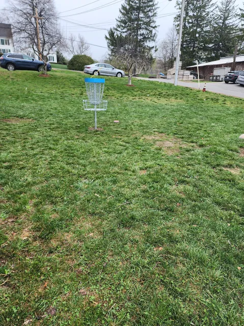 Meadowbrook Orchards Disc Golf