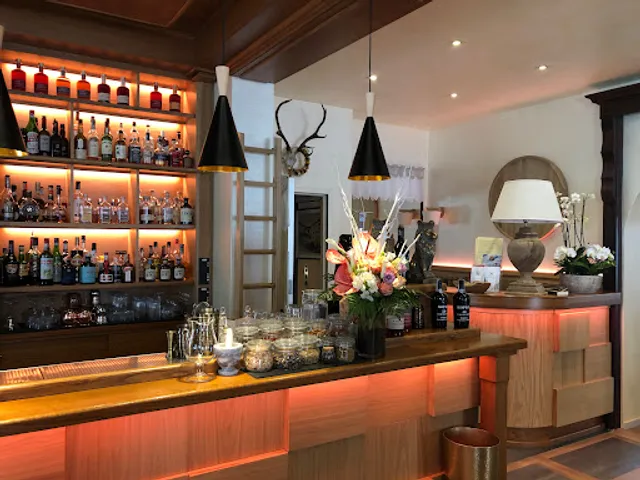 Modern Wine Bar & Mori - Val Serina