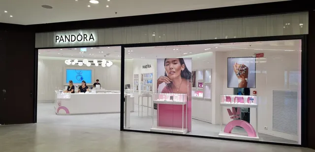 Pandora Concept Store