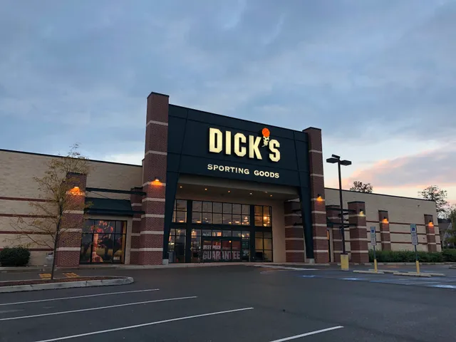 DICK'S Sporting Goods