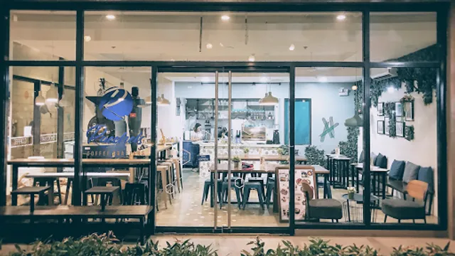 Raechels Coffee Roasters - The District Ayala North Point
