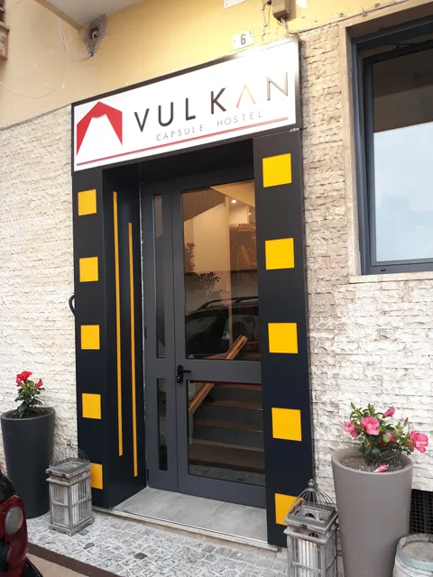 Vulkan Capsule Hostel