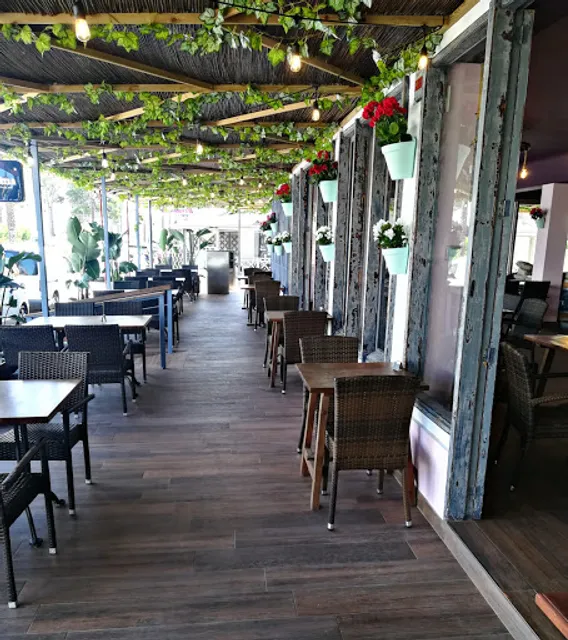 Tapas&Tablas Steak House & Cocktail Bar