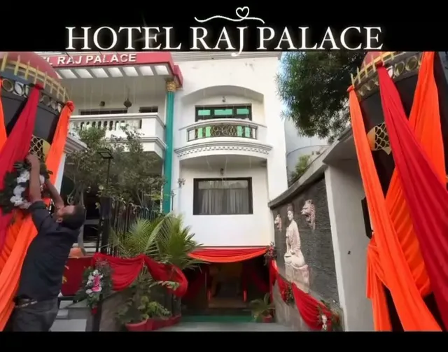 Hotel Raj Palace