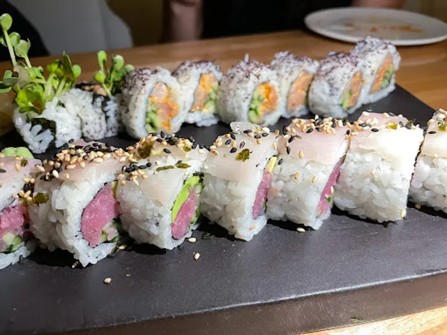 Kanau Sushi & Izakaya