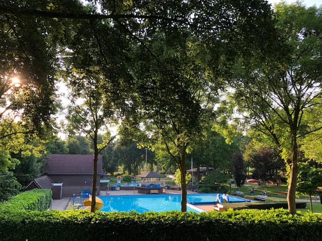 Zwembad-speeltuin Weerderhof