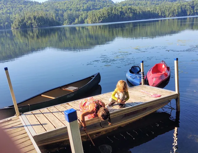 Sunderland Cottages on Paradox Lake