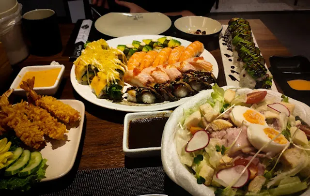 Let's Sushi Hàm Nghi