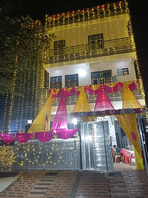 OYO Hotel Surabhi Garden