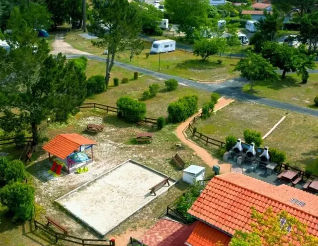 Camping Bel Air Village le Lac de Cazaux