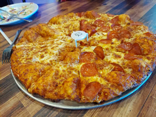 Round Table Pizza