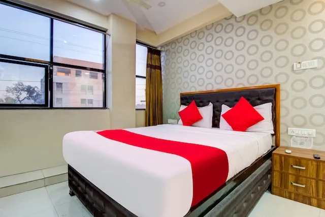 Flagship Hotel Radhika Majestic