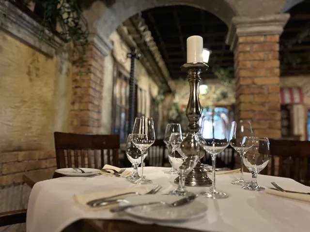 Via Toscana Restaurant & Café