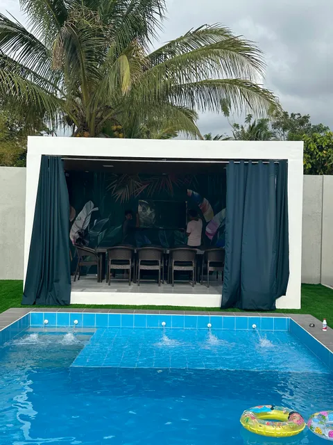 The Glass Cabin Amadeo