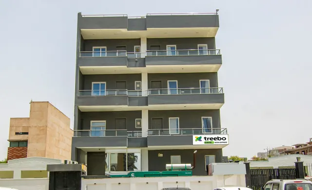 Treebo Noida Express