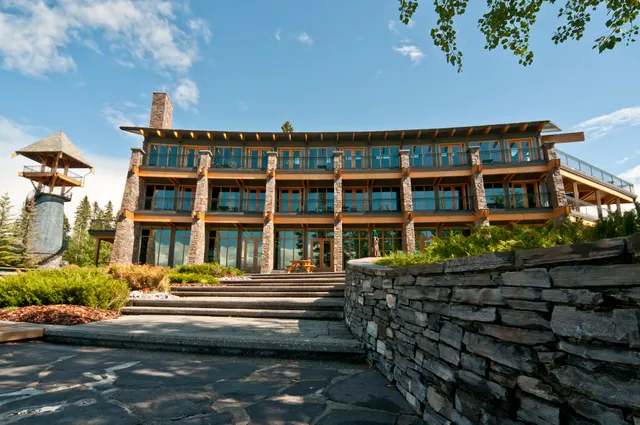 Azuridge Estate Hotel