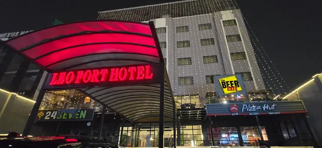 Leo Fort Hotel