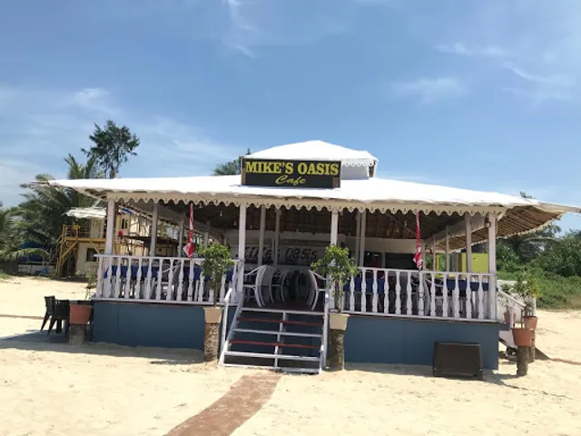 Mike's Oasis Beach Shack