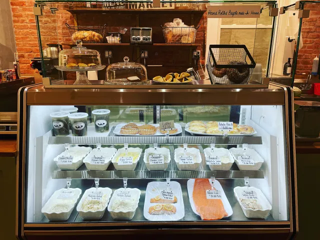 Mikki and Al's Noshery