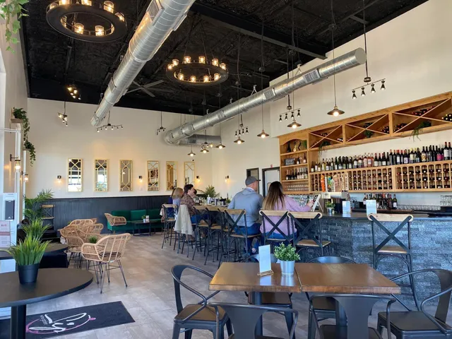 Sip Social Wine & Cocktail Bar