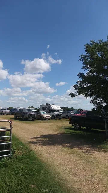 Roundtop antique festival free parking