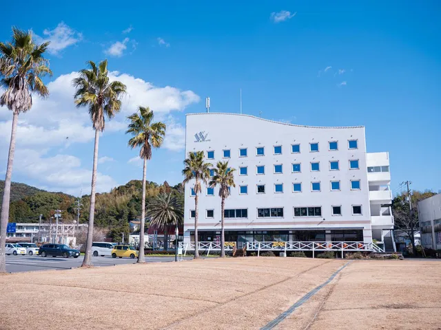 Toyo Shirahama Resort Hotel