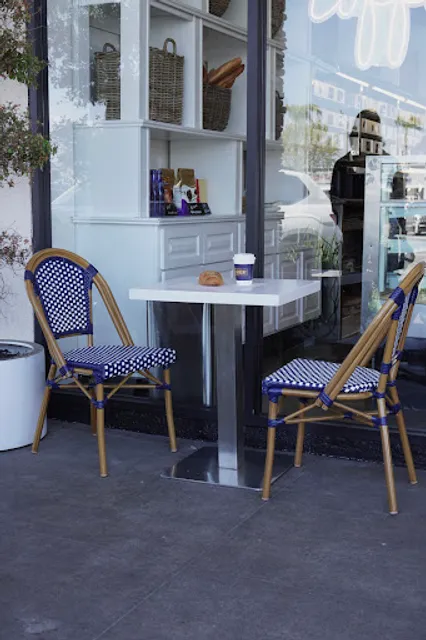 Le Petite Magnifique French Bakery