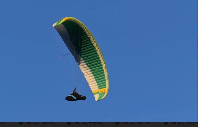 406 Paragliding