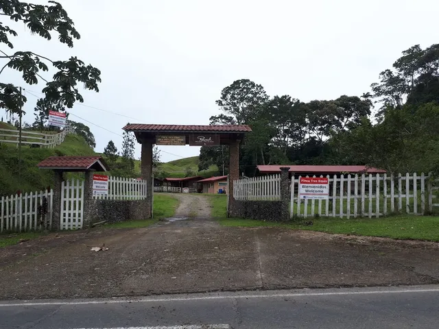 Finca Tres Equis - Farm and Forest