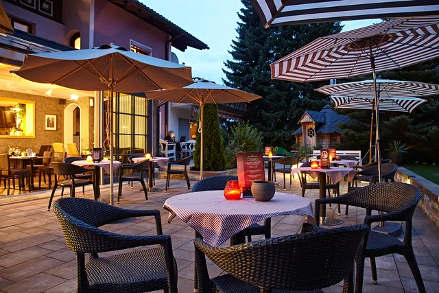 Vintage-Hotel Charivari