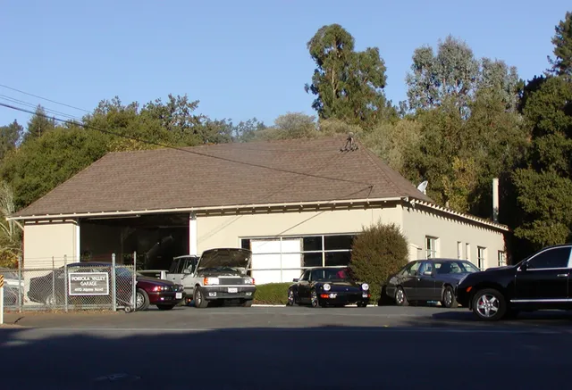 Portola Valley Garage