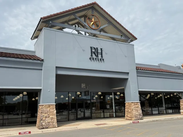 RH Outlet San Marcos