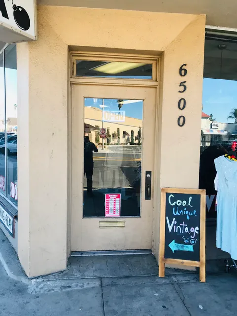 La Bomba Vintage Clothing