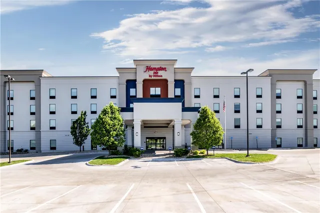 Hampton Inn Omaha/West Dodge Road (Old Mill)