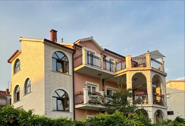 Apartments Villa Paradise