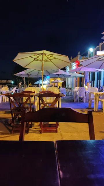 Restaurante canes sushi