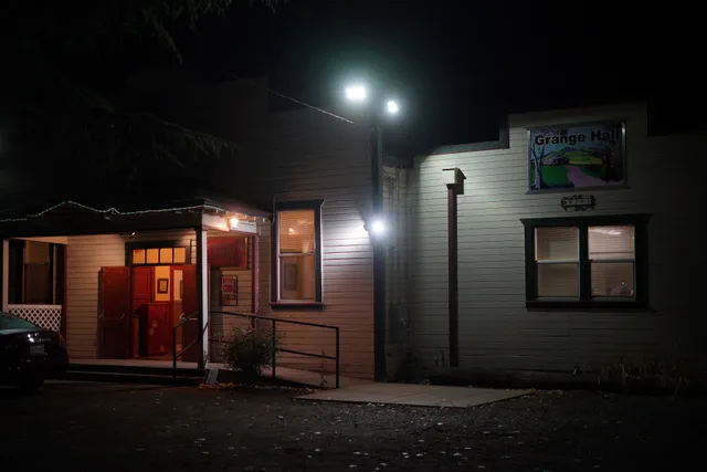 Pintello Comedy Theater