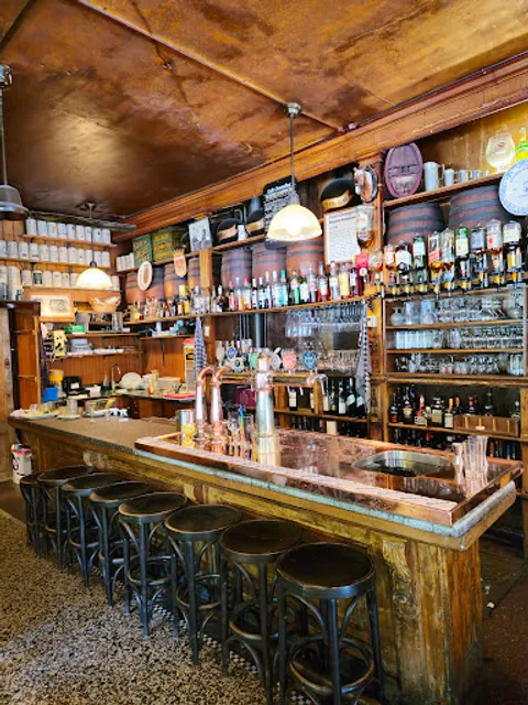 Bij Paul @ cafe slijterij Oosterling en klein Bij Paul Hemonystraat