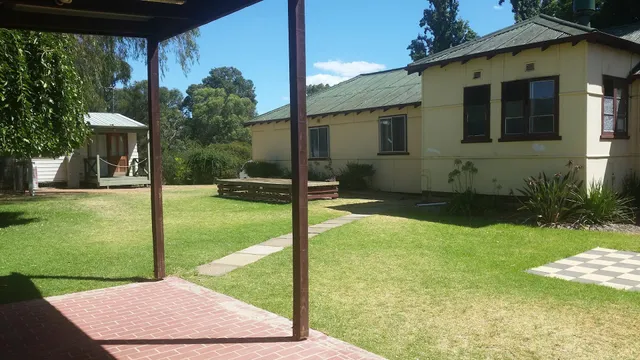 Brook Lodge Backpackers