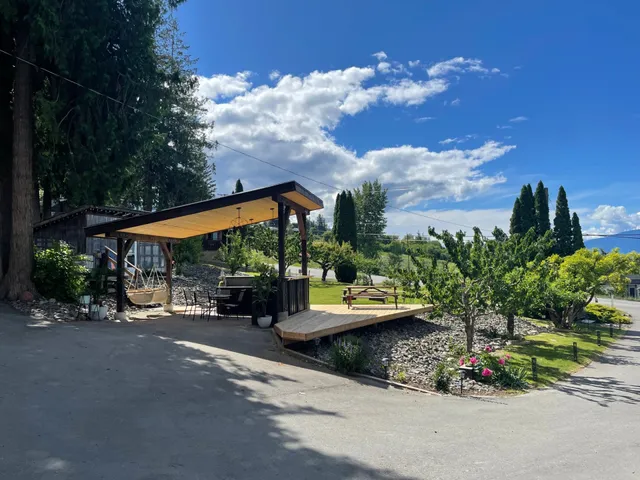 The Valley View Cabins & Events Center