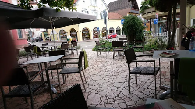 Hirschgarten Eiscafé & Bistro